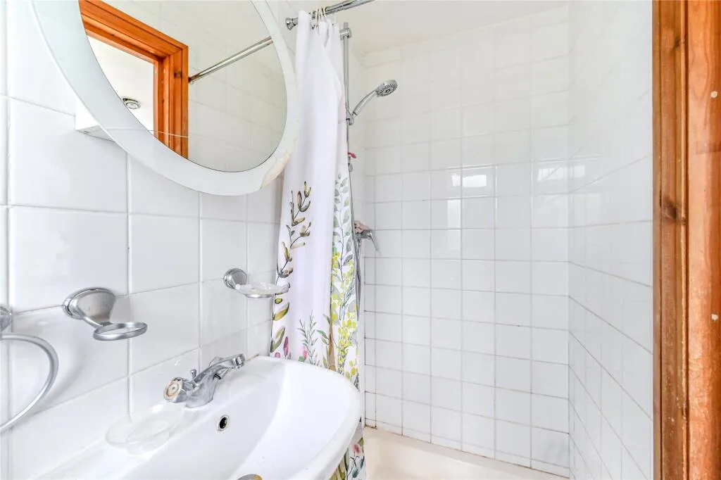5 bedroom terraced house for rent