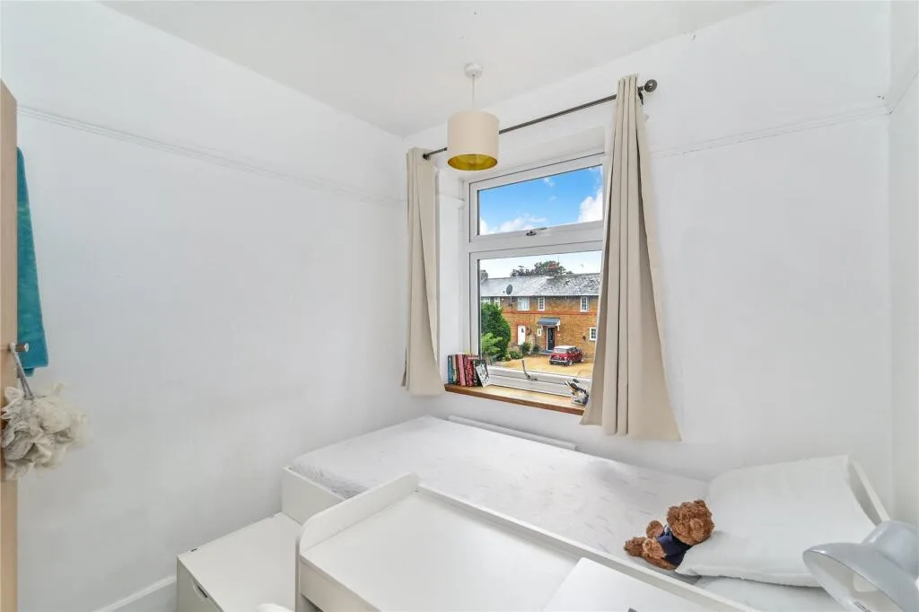 5 bedroom terraced house for rent