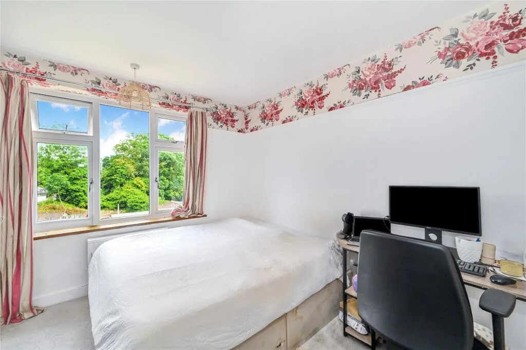 5 bedroom terraced house for rent