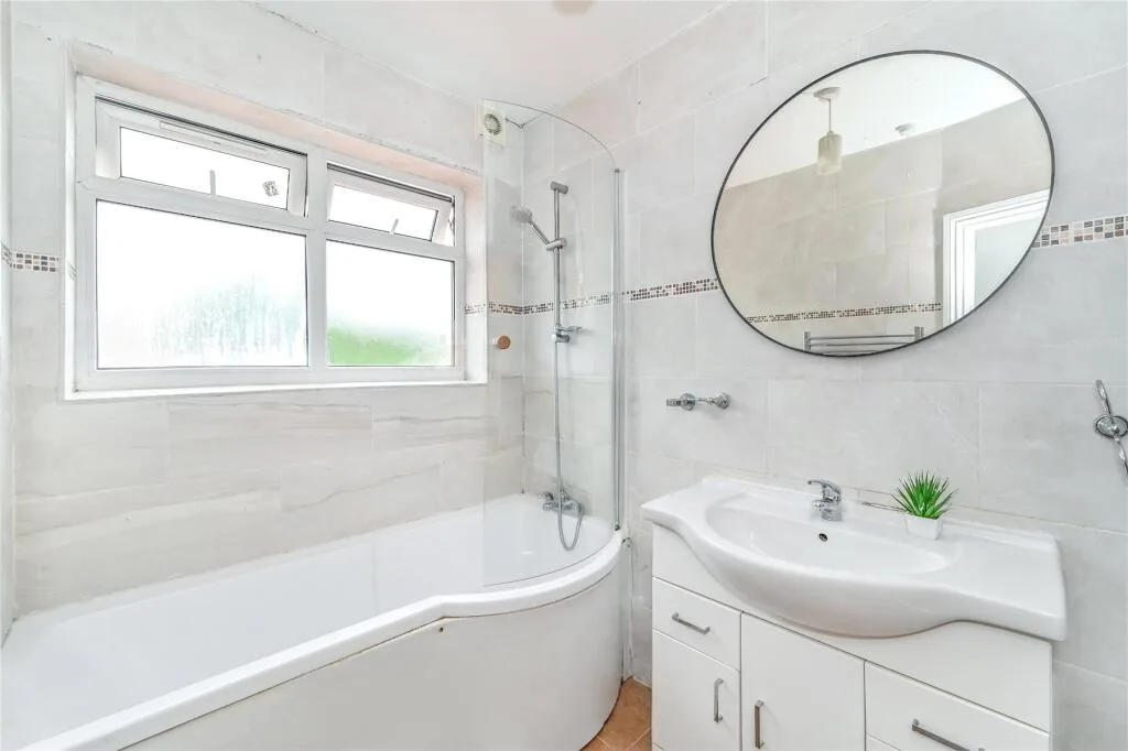 5 bedroom terraced house for rent