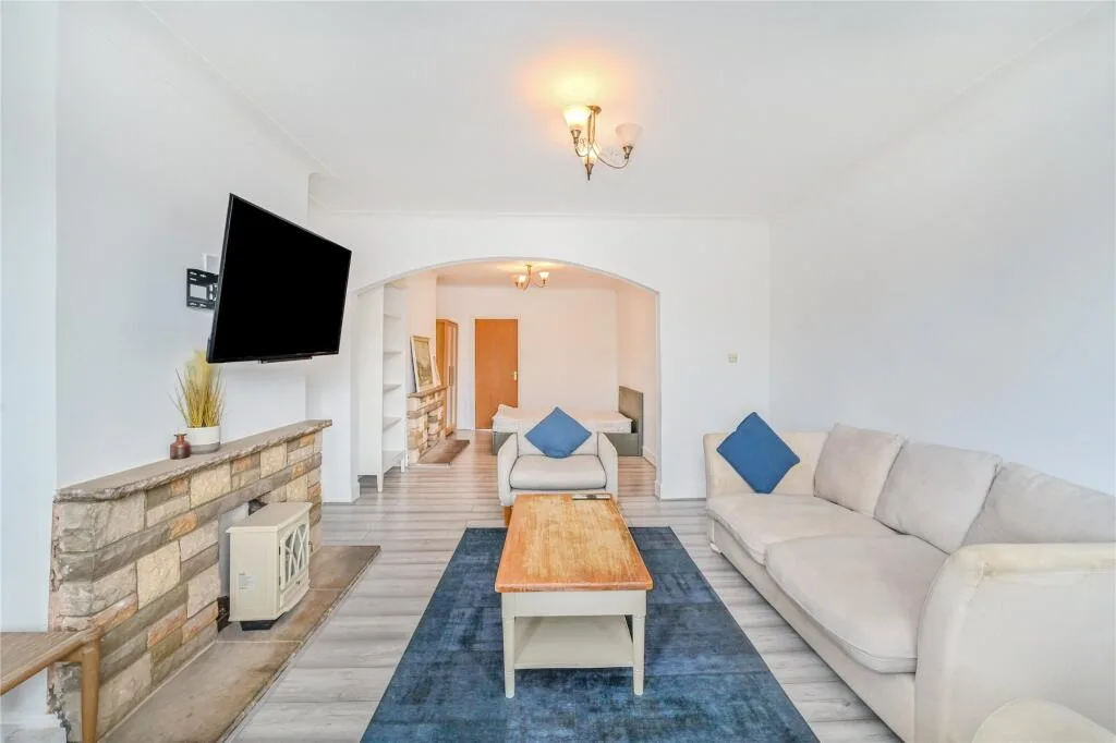 5 bedroom terraced house for rent