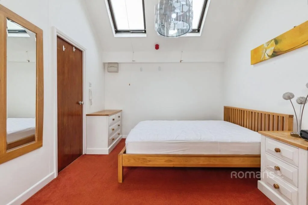 Studio flat for rent