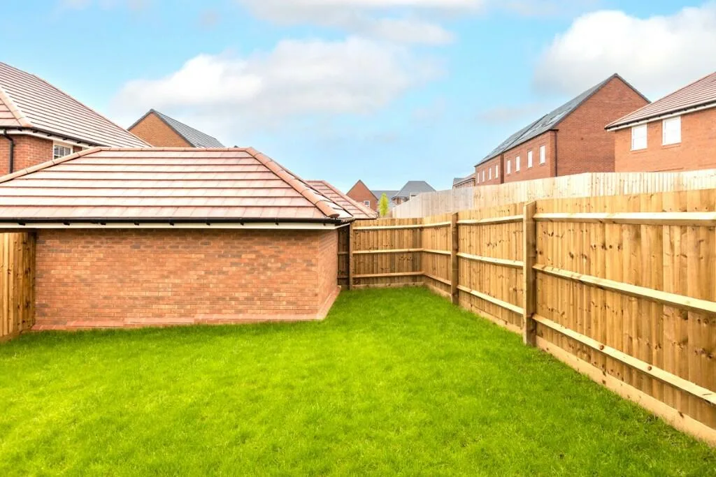 2 bedroom semi-detached house for rent