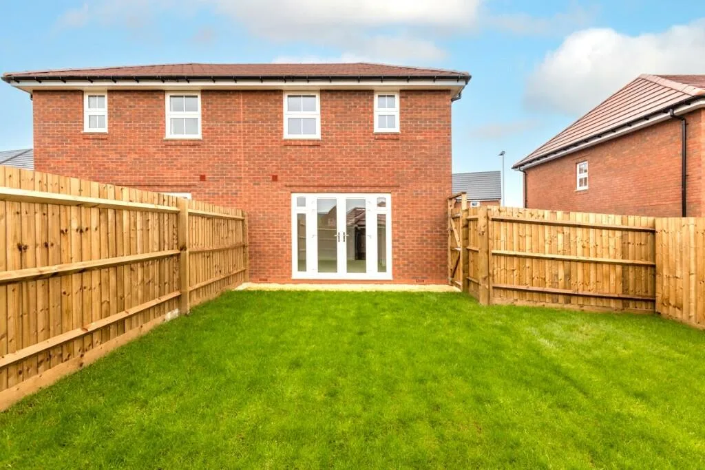 2 bedroom semi-detached house for rent