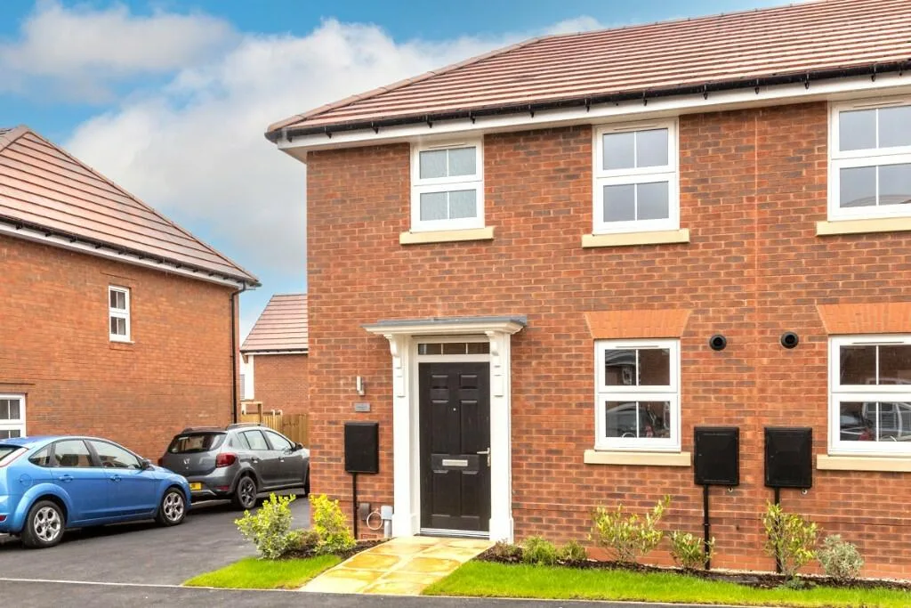 2 bedroom semi-detached house for rent