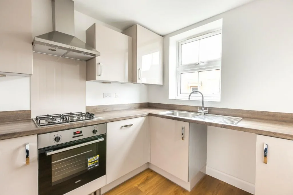 2 bedroom semi-detached house for rent