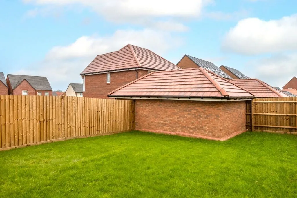 2 bedroom semi-detached house for rent