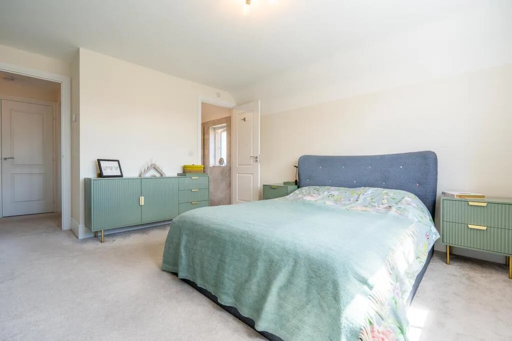 4 bedroom detached house for rent