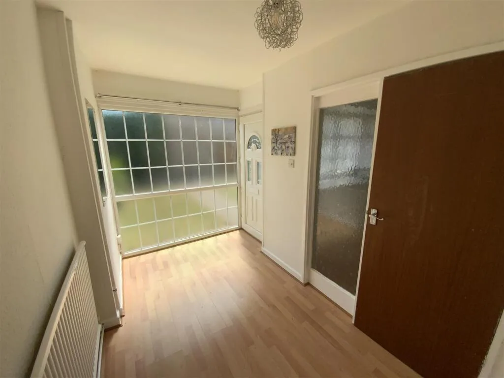 3 bedroom end of terrace house for rent