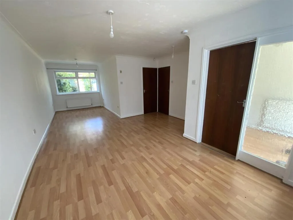 3 bedroom end of terrace house for rent