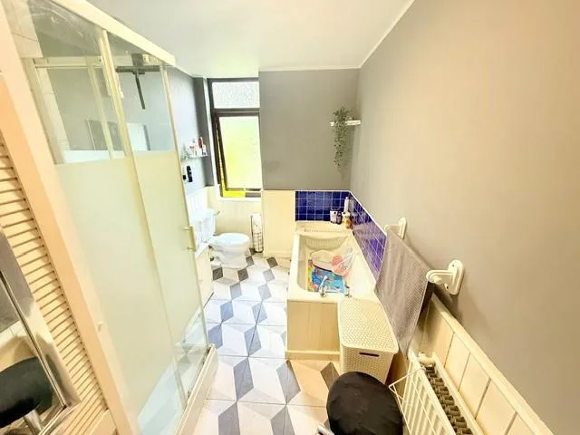 2 bedroom house for rent