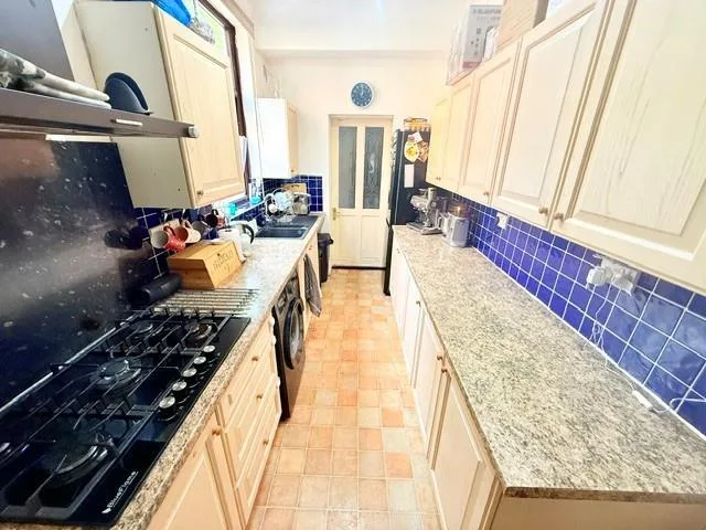 2 bedroom house for rent