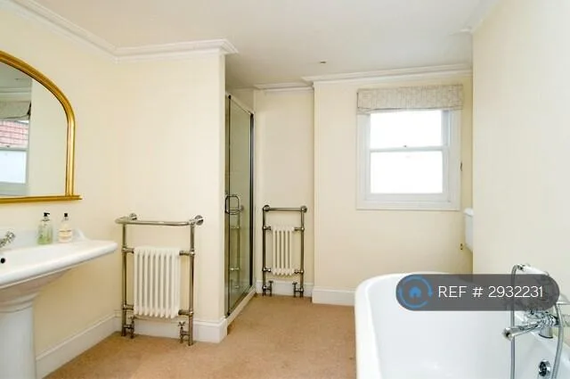 4 bedroom terraced house for rent