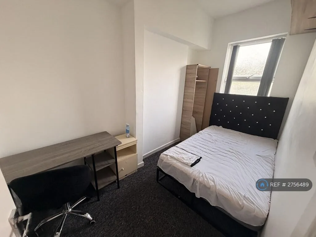 2 bedroom end of terrace house for rent