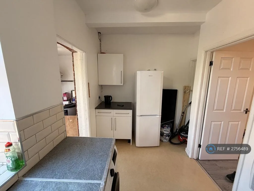 2 bedroom end of terrace house for rent