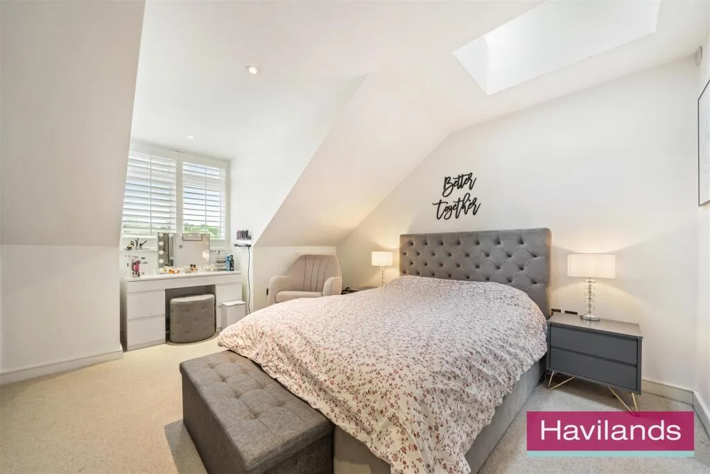 3 bedroom end of terrace house for rent