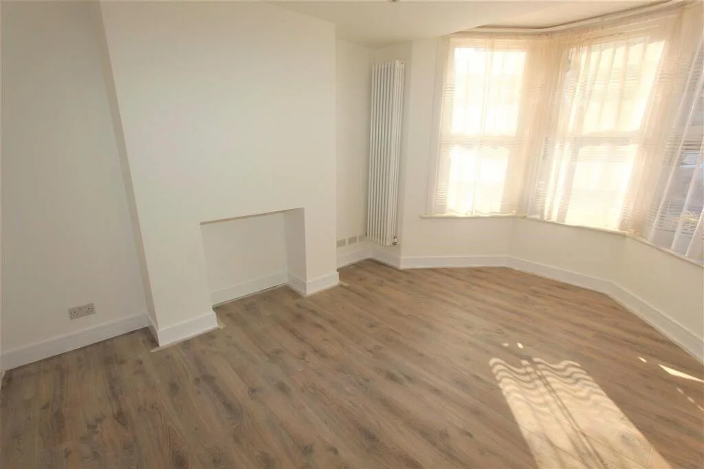 2 bedroom ground floor flat for rent