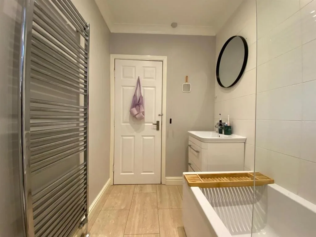 1 bedroom ground floor flat for rent