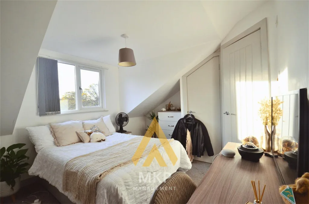 7 bedroom terraced house for rent