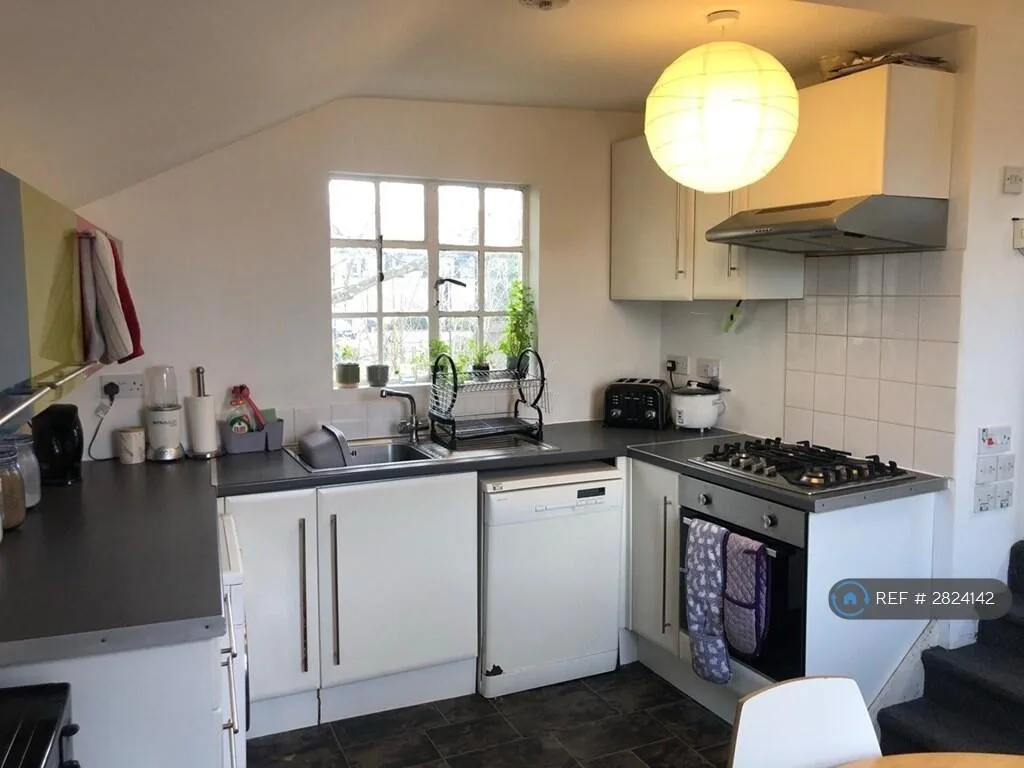 5 bedroom flat for rent