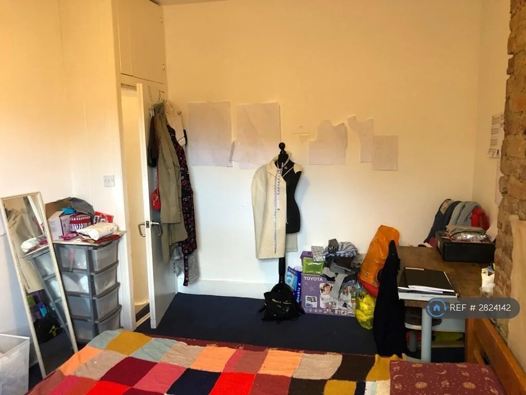 5 bedroom flat for rent