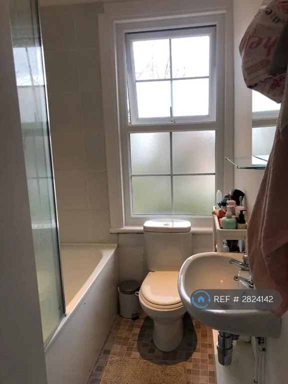 5 bedroom flat for rent
