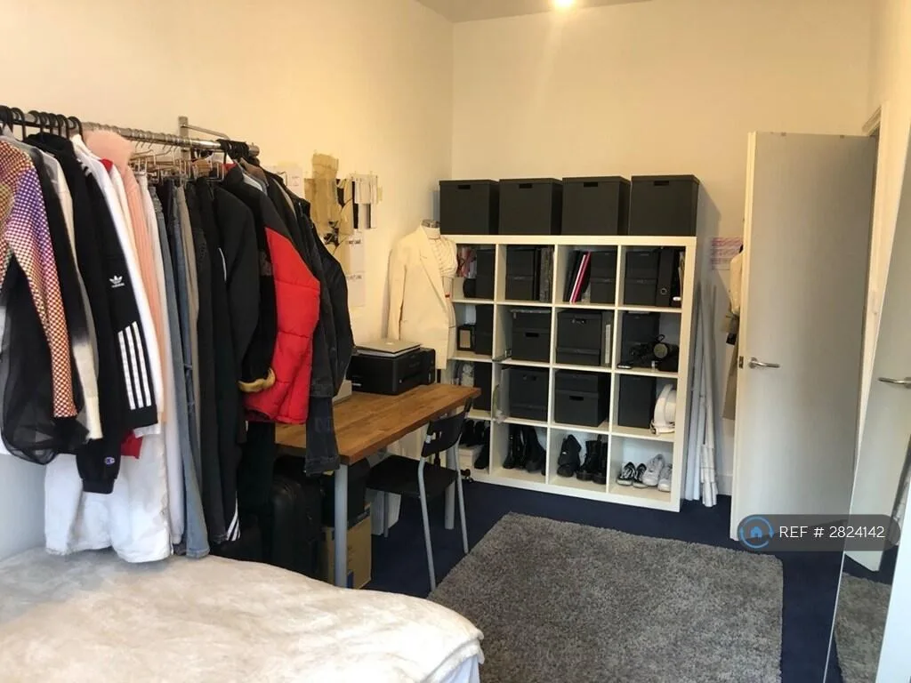 5 bedroom flat for rent