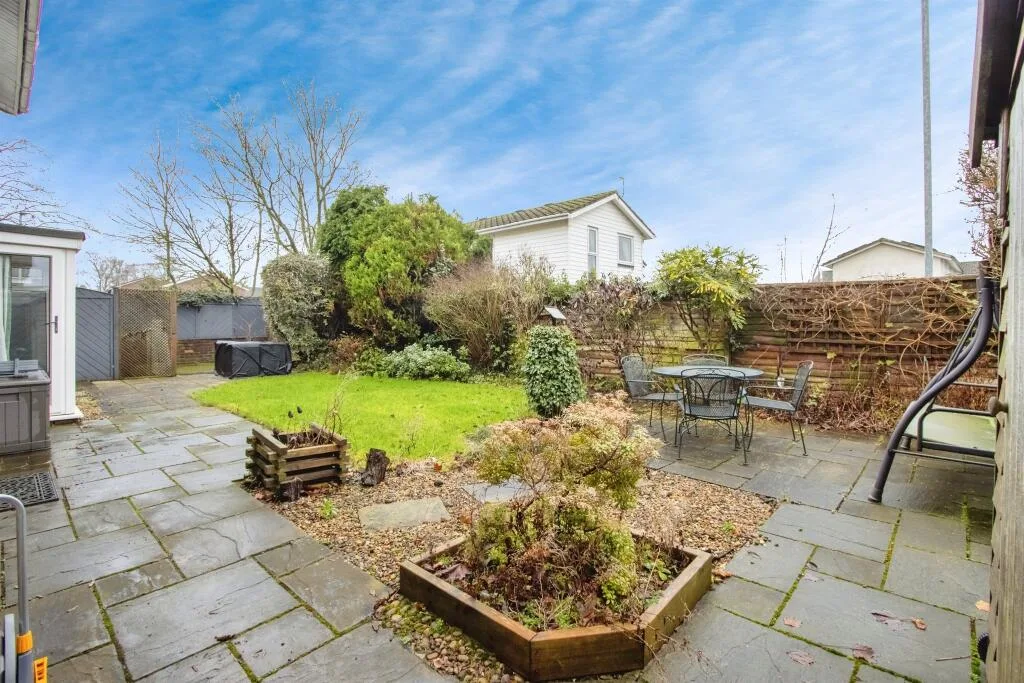 4 bedroom detached house for rent