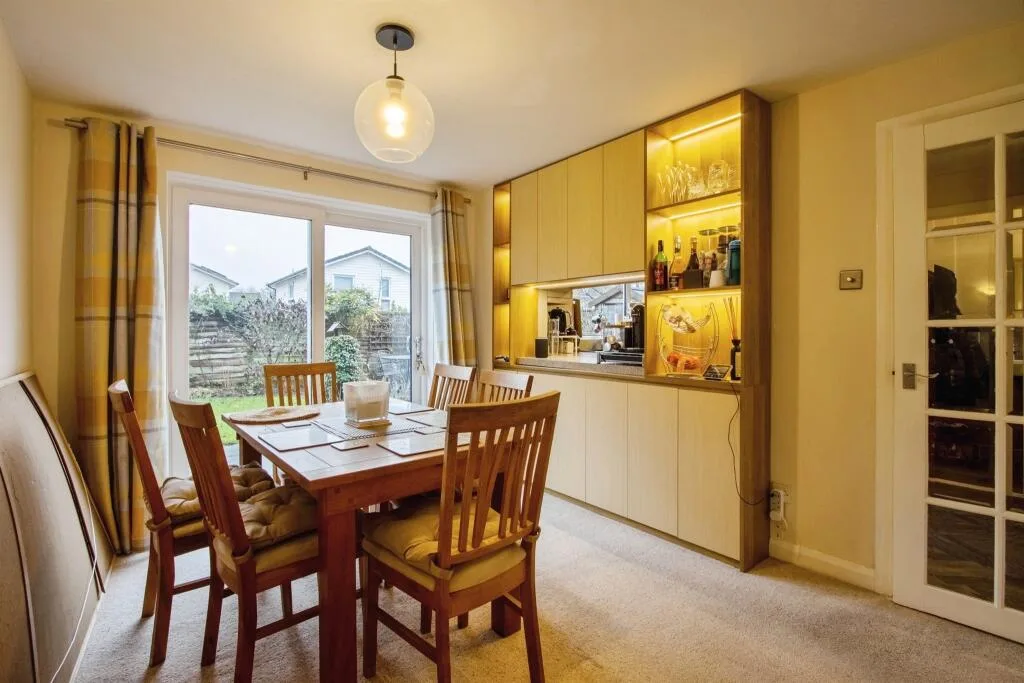 4 bedroom detached house for rent