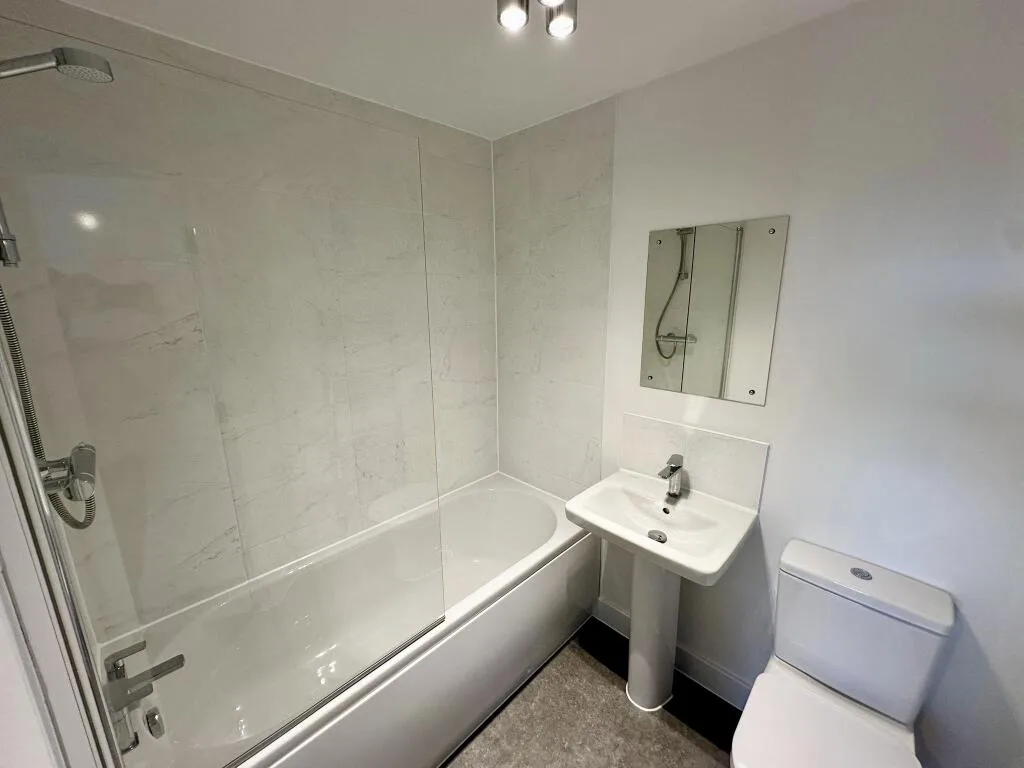 2 bedroom town house for rent