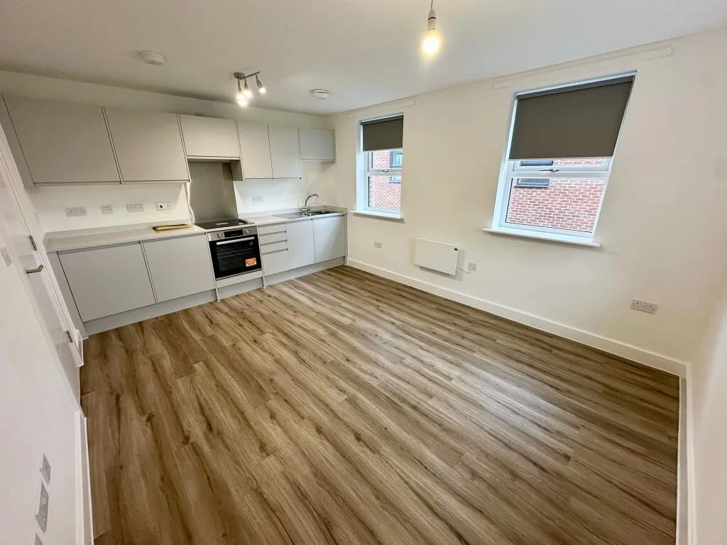 2 bedroom town house for rent