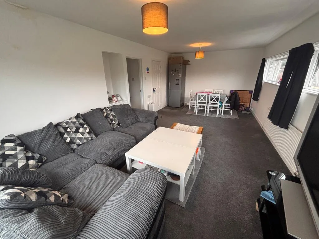 4 bedroom apartment for rent