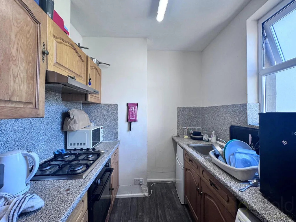 6 bedroom terraced house for rent