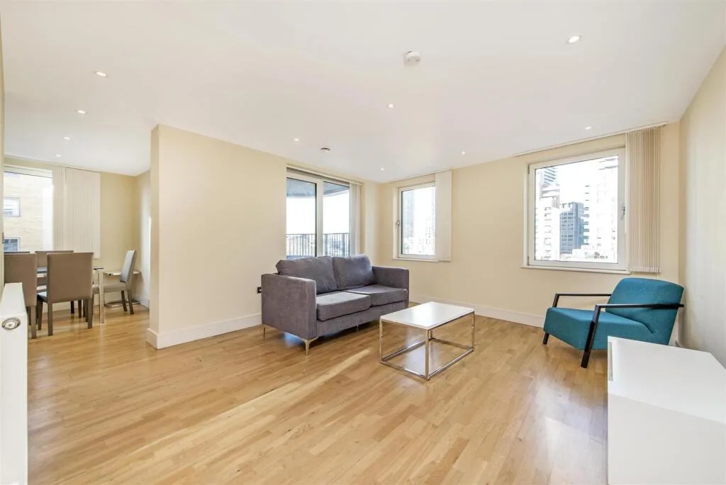 3 bedroom flat for rent