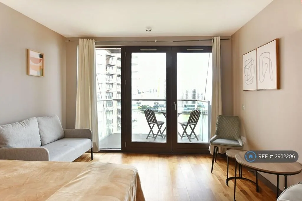Studio flat for rent