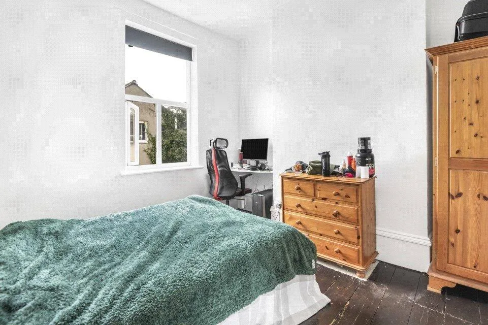 5 bedroom terraced house for rent