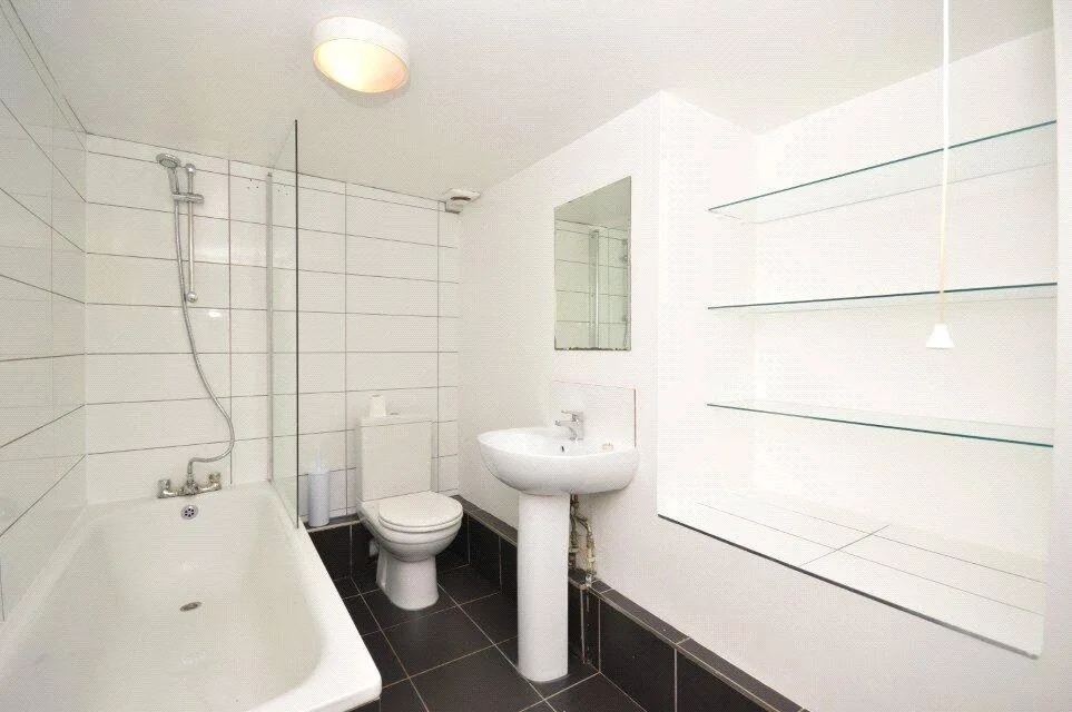 5 bedroom terraced house for rent