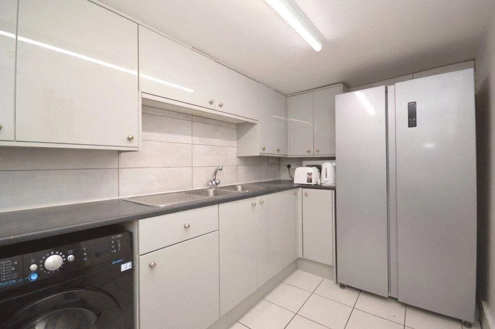 5 bedroom terraced house for rent