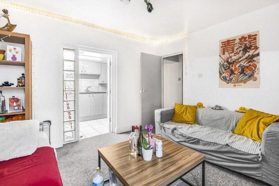 5 bedroom terraced house for rent
