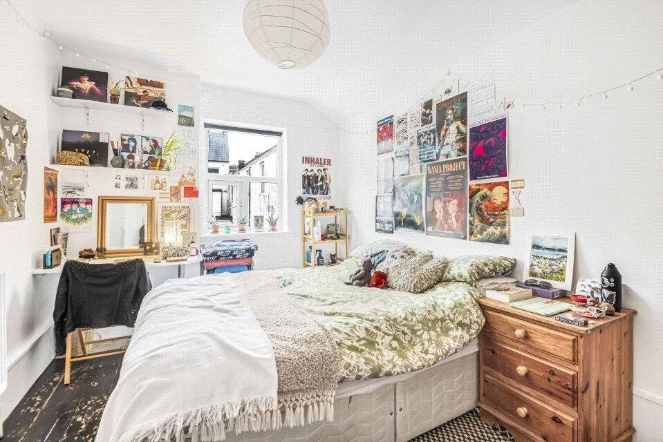 5 bedroom terraced house for rent