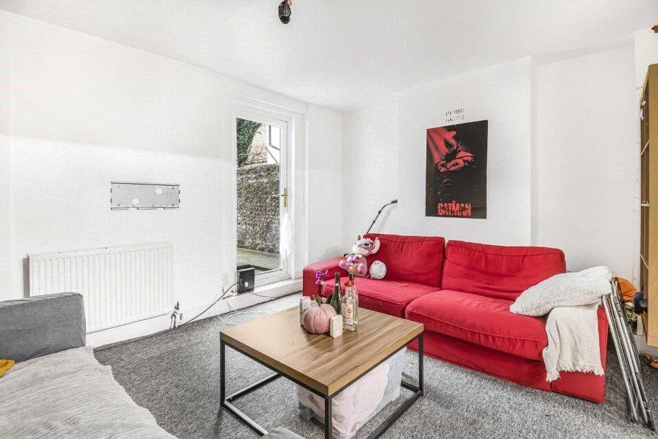 5 bedroom terraced house for rent
