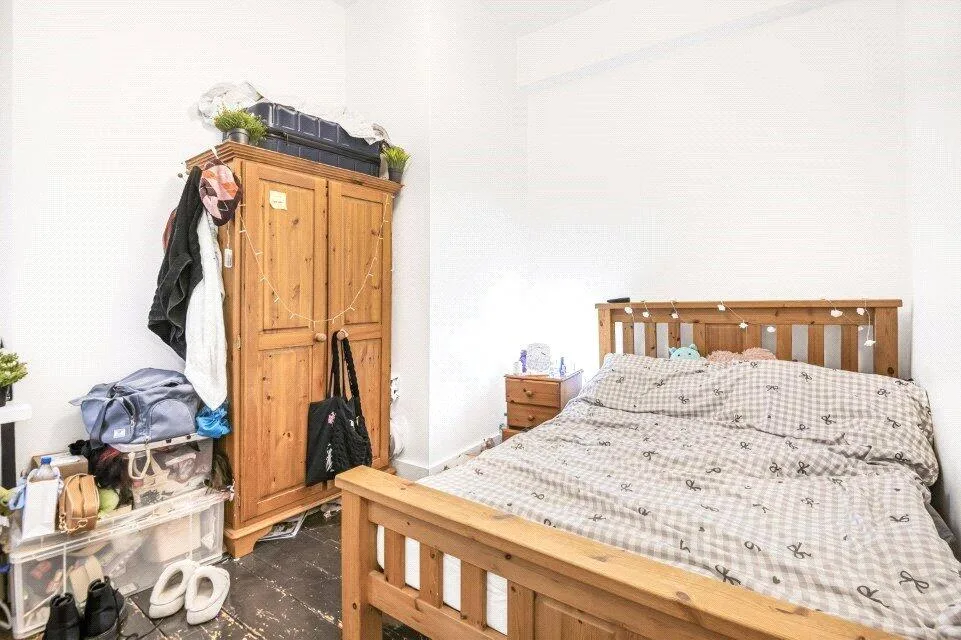 5 bedroom terraced house for rent