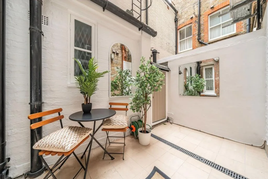 2 bedroom flat for rent