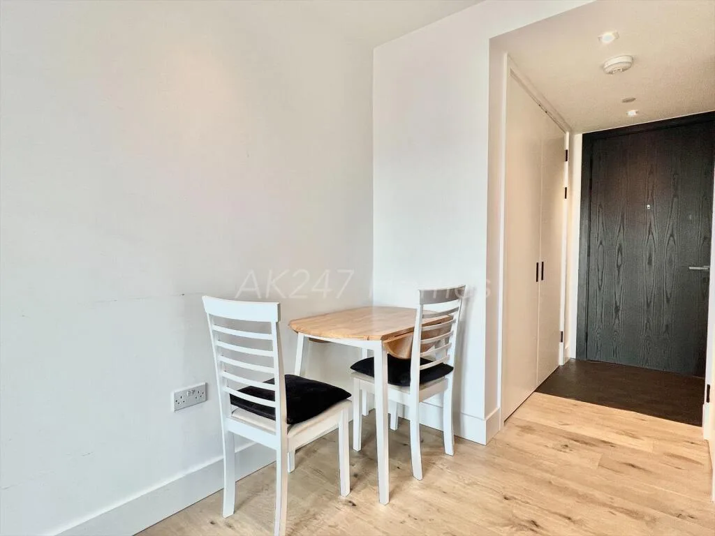 Studio flat for rent