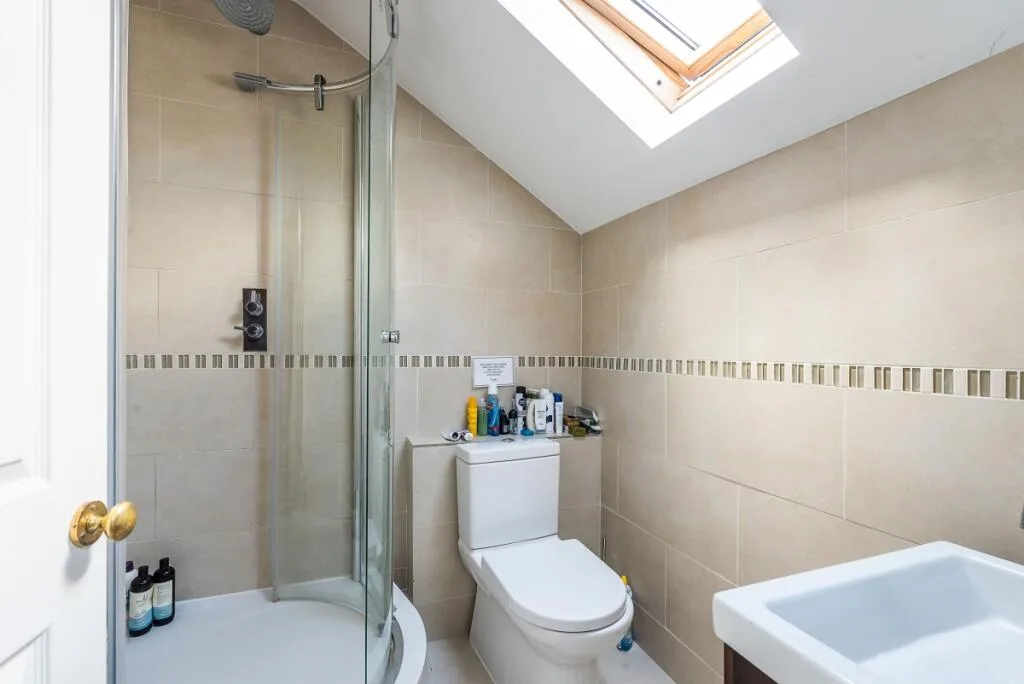 3 bedroom maisonette for rent