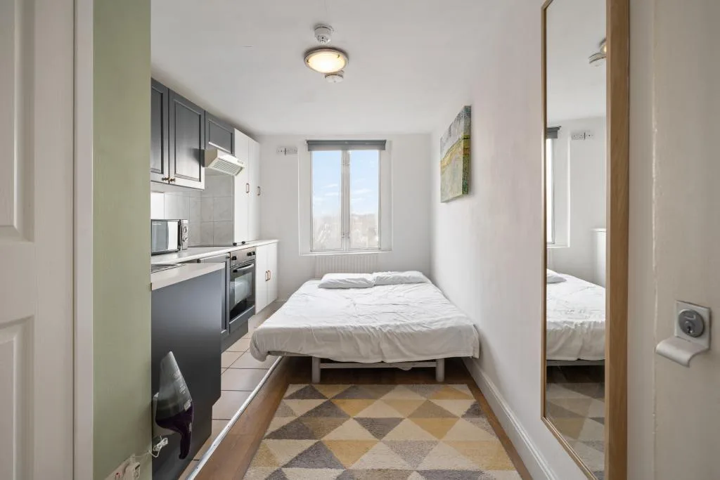 Studio flat for rent