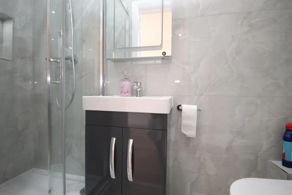 5 bedroom terraced house for rent