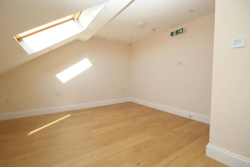 5 bedroom terraced house for rent