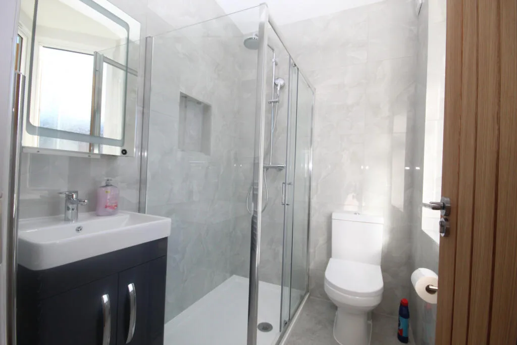 5 bedroom terraced house for rent