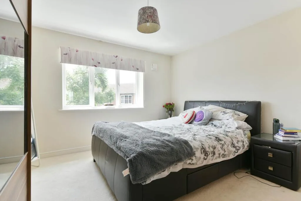 4 bedroom semi-detached house for rent